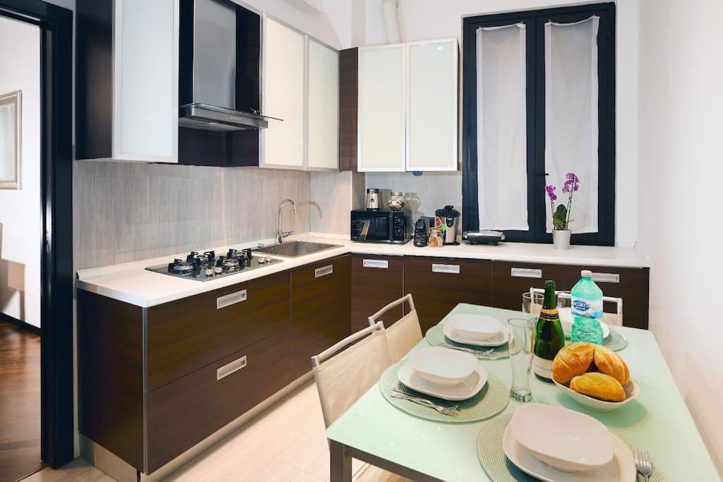 Milano - Duomo Apartment Bagian luar foto